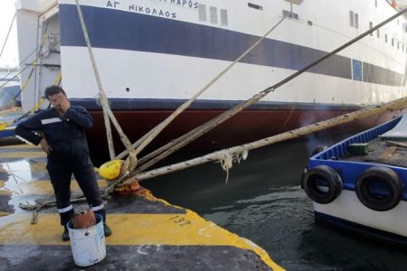 Απεργία ΠΝΔ : Δεμένα για 24 ώρες σήμερα τα πλοία