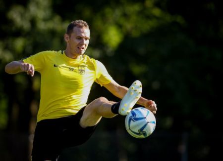 Live : Φορτούνα Σιτάρντ – Αρης