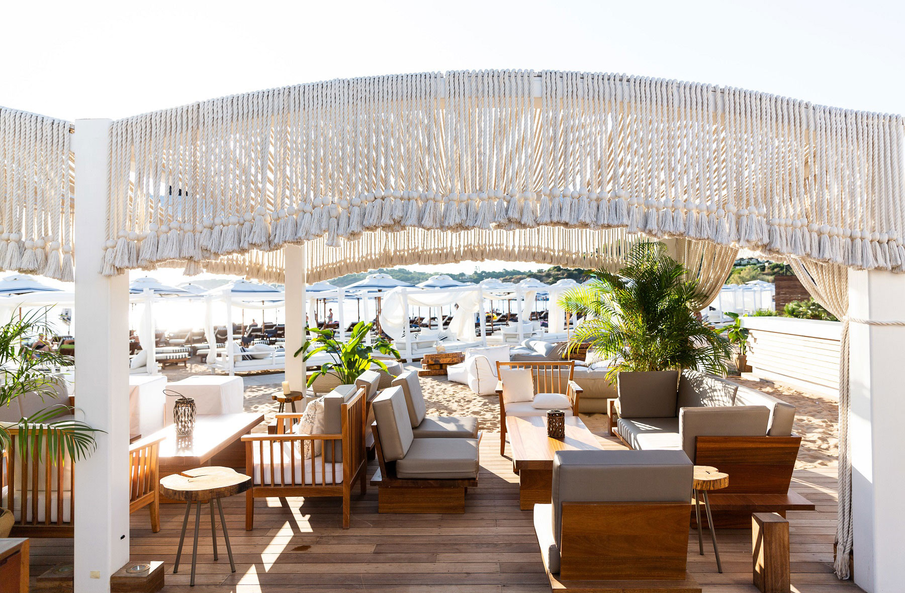 Astir Beach Bar: Sunset party για το Grand Opening