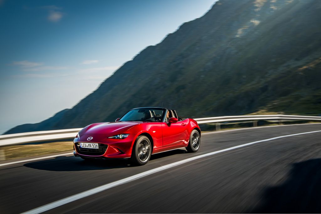 MAZDA MX-5: Αιώνια λιακάδα