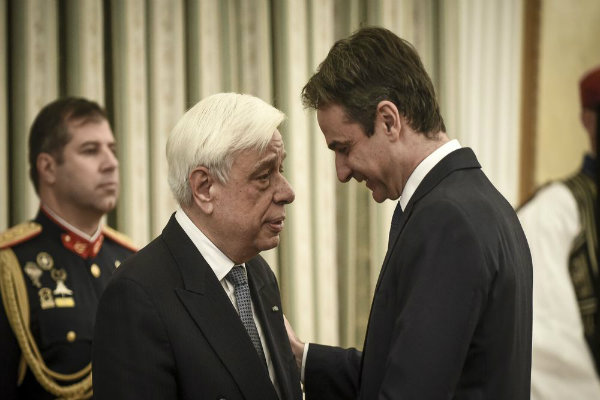 Εντολή σχηματισμού κυβέρνησης από τον Παυλόπουλο στον Μητσοτάκη