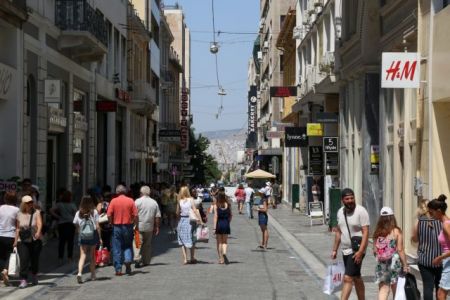 Πρεμιέρα των θερινών εκπτώσεων