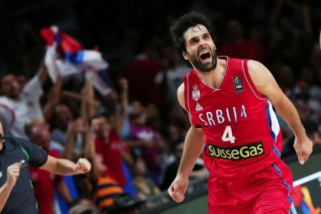 Μίλος Τεόντοσιτς : Τον διεκδικεί και ο Ερυθρός Αστέρας