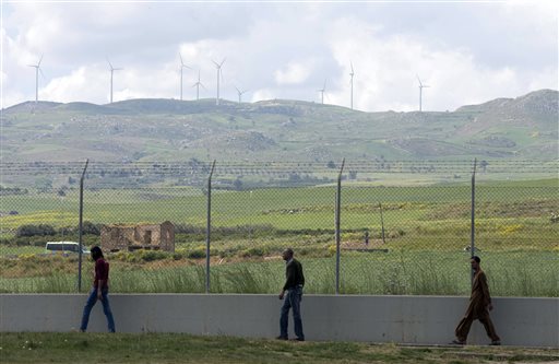 Ο Ματέο Σαλβίνι κλείνει το μεγαλύτερο κέντρο υποδοχής μεταναστών στην Ευρώπη