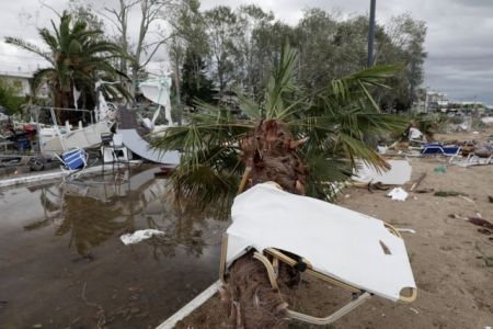 Χαλκιδική: Η συγκλονιστική προσπάθεια διάσωσης των ανθρώπων