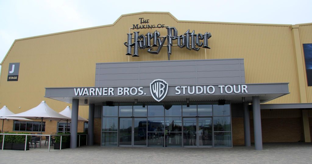 Πυρκαγιά στα στούντιο της Warner Bros στο Λονδίνο