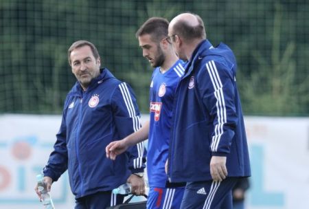 Σοκ στον Ολυμπιακό : Υπέστη ρήξη χιαστών ο Φορτούνης