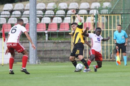 «Φωνάζουν» τα κενά της ΑΕΚ, ήττα 2-1 από Τρέντσιν