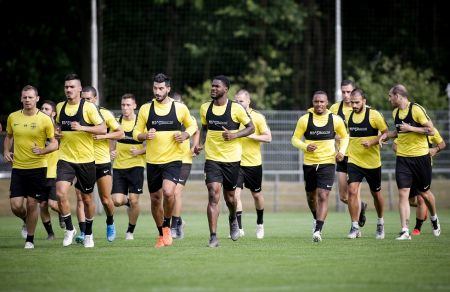 Η 11αδα του Άρη για το φιλικό με την Αϊντχόφεν