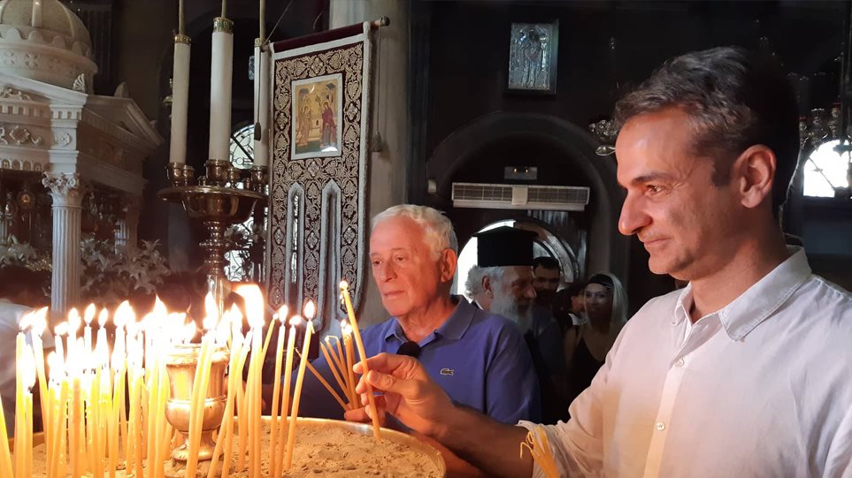 Στην Τήνο ο Κυριάκος Μητσοτάκης