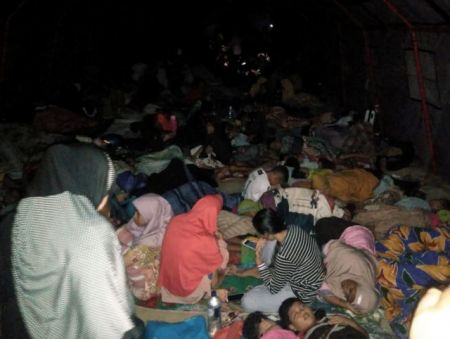Σεισμός Ινδονησία : Ένας νεκρός και εκατοντάδες κατεστραμμένα σπίτια