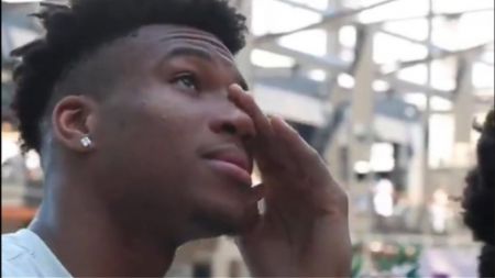 Γιάννης Αντετοκούνμπο: «Λύγισε» ο MVP του NBA στο συγκινητικό βίντεο των Μπακς