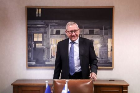 Ρέγκλινγκ: η Ελλάδα θα πρέπει να κάνει την ανάπτυξη κορυφαία προτεραιότητά της