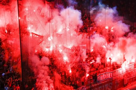 Βροντερό παρών από τους φίλους του Ολυμπιακού, «λάβα» το Γ. Καραϊσκάκης