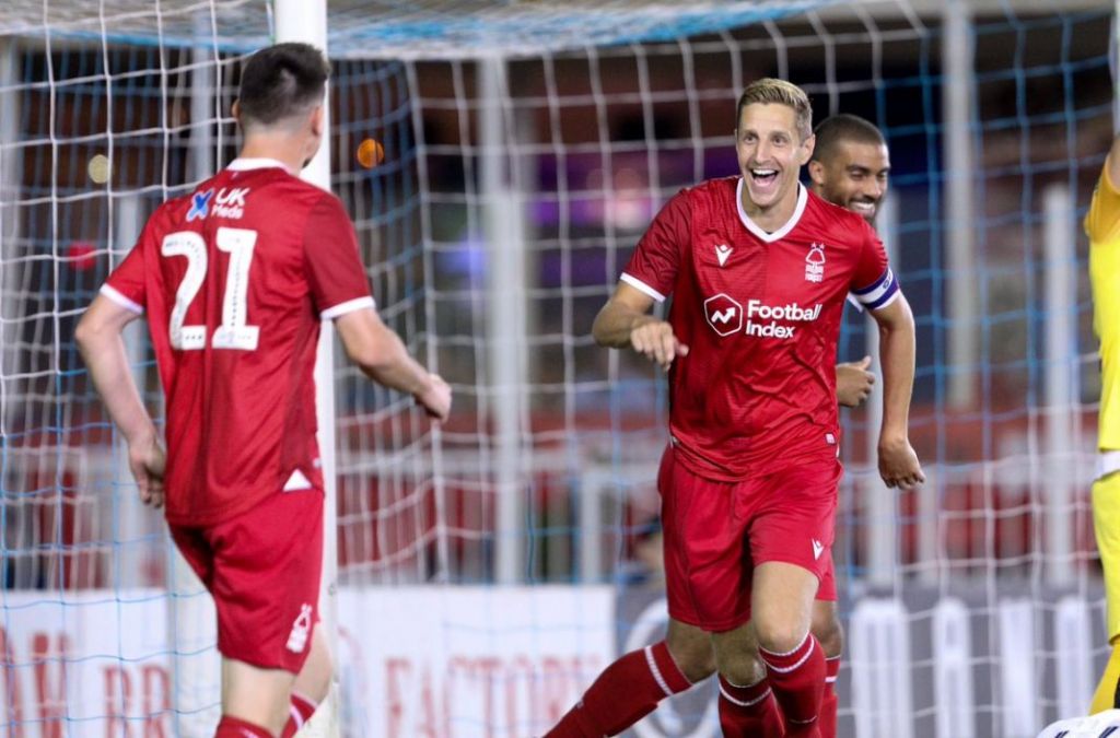 Η φανέλα της Νότιγχαμ για το φιλικό με τον Ολυμπιακό