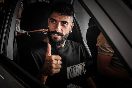 Στα γραφεία της ΑΕΚ ο Βέρντε, ετοιμάζεται για υπογραφές