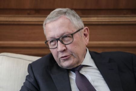 Ρέγκλινγκ: «Παράθυρο» για μείωση πρωτογενών πλεονασμάτων στο μέλλον