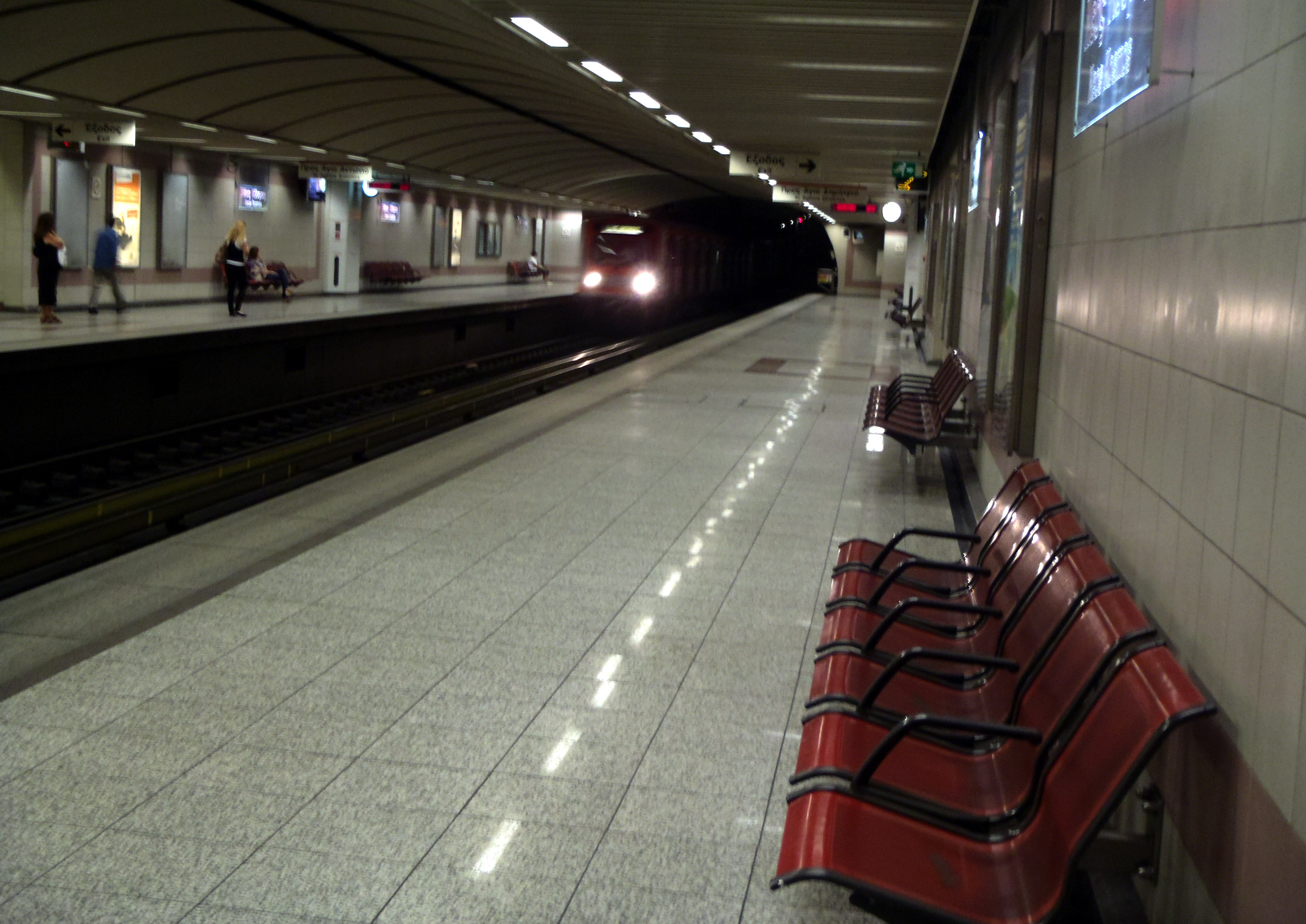 Κλειστοί λόγω απειλής για βόμβα οι σταθμοί μετρό Αιγάλεω – Αγία Μαρίνα