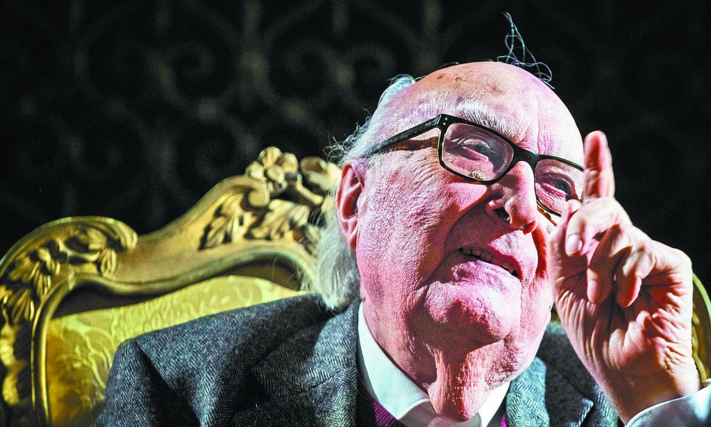 Ο Καμιλέρι έφυγε, ο Μονταλμπάνο συνεχίζει