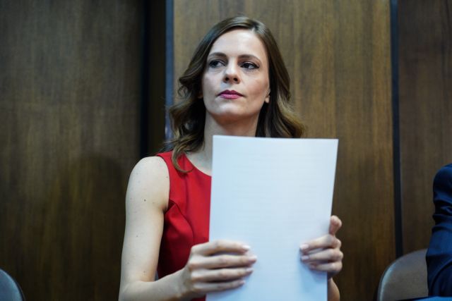 Διαψεύδει Βρούτση η Αχτσιόγλου: Η εγκύκλιος δεν επιταχύνει την καταβολή των αυξημένων συντάξεων χηρείας