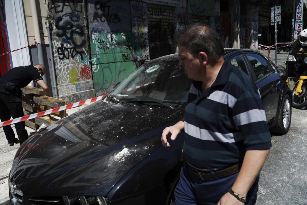 Σεισμός: Τέσσερις τραυματίες, ανάμεσά τους ένα 8χρονο αγόρι