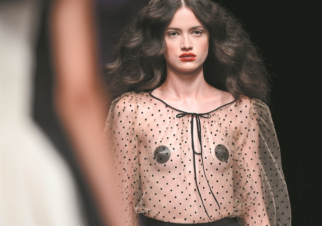 Κρεμάλες και σάβανα