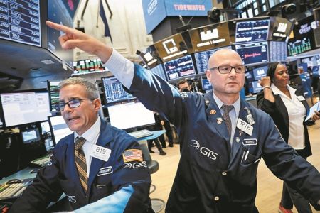 O φόβος παγκόσμιας ύφεσης τρομάζει και την Ελλάδα