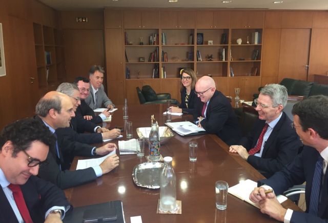 Αμερικανικές επενδύσεις στην ενέργεια στη συνάντηση Χατζηδάκη – Ρίκερ