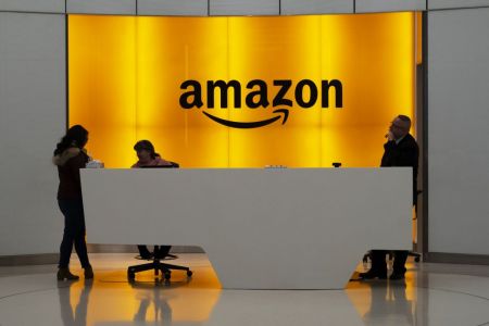 Απεργιακές κινητοποιήσεις στην Amazon και καταγγελίες για απάνθρωπες συνθήκες εργασίας