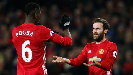 Μάτα: «Ο Πογκμπά πρέπει να μείνει στη Γιουνάιτεντ»