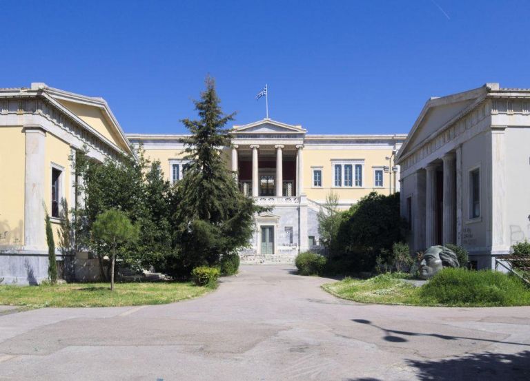 Μενδώνη: Το ΕΜΠ και η Αρχιτεκτονική Σχολή παραμένουν στους χώρους τους | tovima.gr