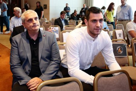 Πεδουλάκης: «Το μπάσκετ κρατάει ψηλά τον ελληνικό αθλητισμό»