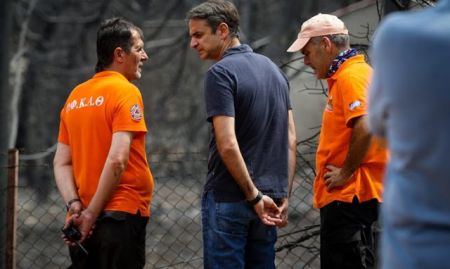 Μετά την εξαγγελία μέτρων για τους πυρόπληκτους στο Μάτι, στο μνημόσυνο των 102 θυμάτων ο Μητσοτάκης