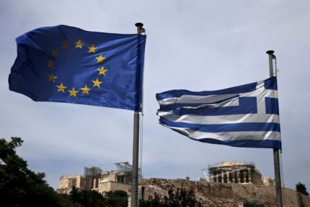 FAZ: Η Αθήνα πιέζει για χαμηλότερα πρωτογενή πλεονάσματα