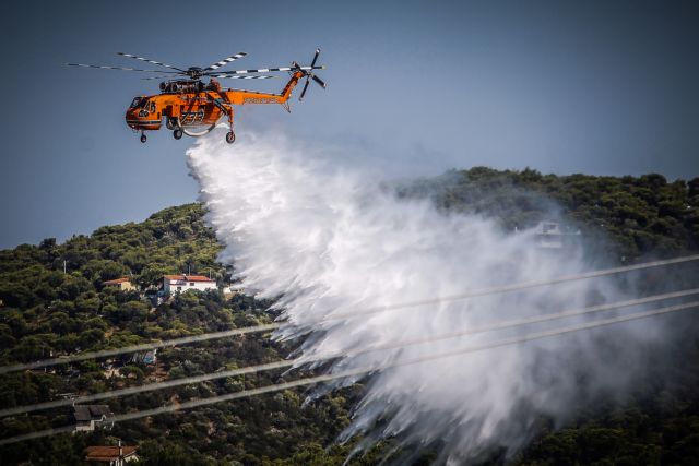 Φωτιά στη βιομηχανική περιοχή Πρέβεζας – Ισχυρές δυνάμεις στο σημείο