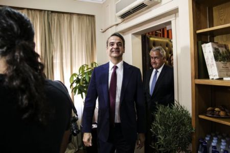 Μητσοτάκης: Προτεραιότητα η αντιμετώπιση των παράνομων ελληνοποιήσεων προϊόντων