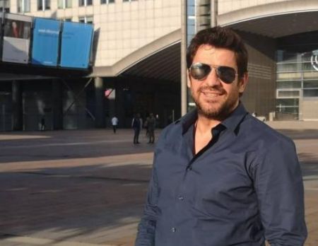 Γεωργούλης ρωτά Ευρωβουλή για την… τσικουδιά – Μετά το FaceApp