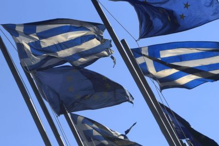 FAZ : Υπάρχει χώρος για δημοσιονομικές εκπτώσεις στην Ελλάδα;