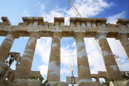 Καιρός: Ελαφρά πτώση της θερμοκρασίας και βροχές την Τρίτη