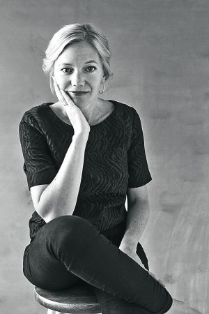 Ξένη λογοτεχνία : Ανθρωποι και μέλισσες