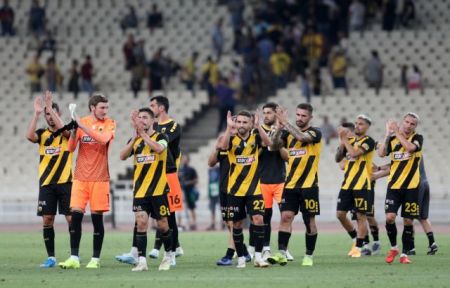 ΑΕΚ: «Θέμα» στην άμυνα, «κέρβερος» ο Μπάρκας