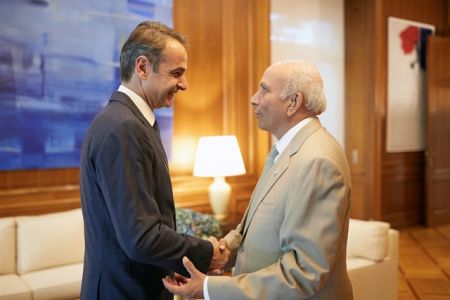 Ο Πρωθυπουργός, ο Γουάτσα και οι επενδύσεις