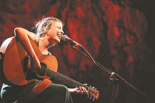 «Το λαϊκό τραγούδι ζει και βασιλεύει»