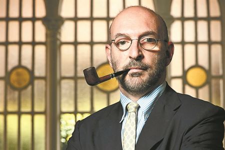 Ανελέητη σάτιρα της σύγχρονης Ιταλίας