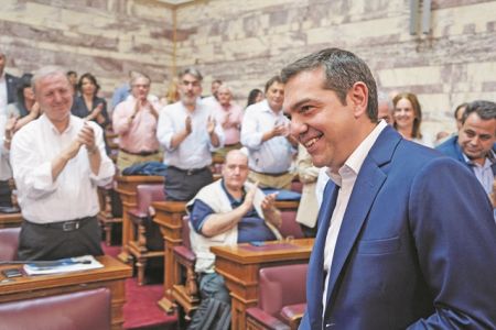 Ακονίζουν μαχαίρια προεδρικοί και κομματικοί στον ΣΥΡΙΖΑ