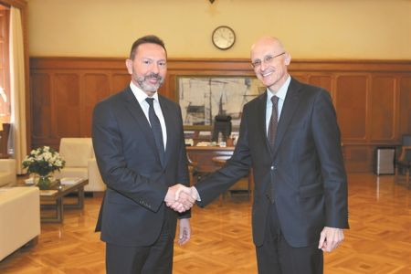 Ενιαίος μηχανισμός για τα «κόκκινα» δάνεια