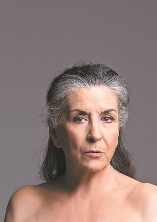 Νένα Μεντή: «Επιτυχία σημαίνει να επικοινωνείς με τον κόσμο»