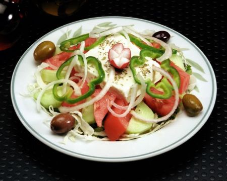 Καταγγελία : Χρεώθηκε επί πλέον το λάδι της σαλάτας ενώ δεν το είχε παραγγείλει