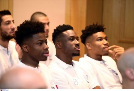 Αισιοδοξία στην Εθνική μπάσκετ για το Παγκόσμιο – Μέσα και οι τρεις αδερφοί Αντετοκούνμπο