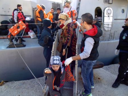 Τουρκία: Αν ανοίξουμε τη δίοδο στη Σμύρνη θα περνούν την ημέρα 30.000- 35.000 πρόσφυγες